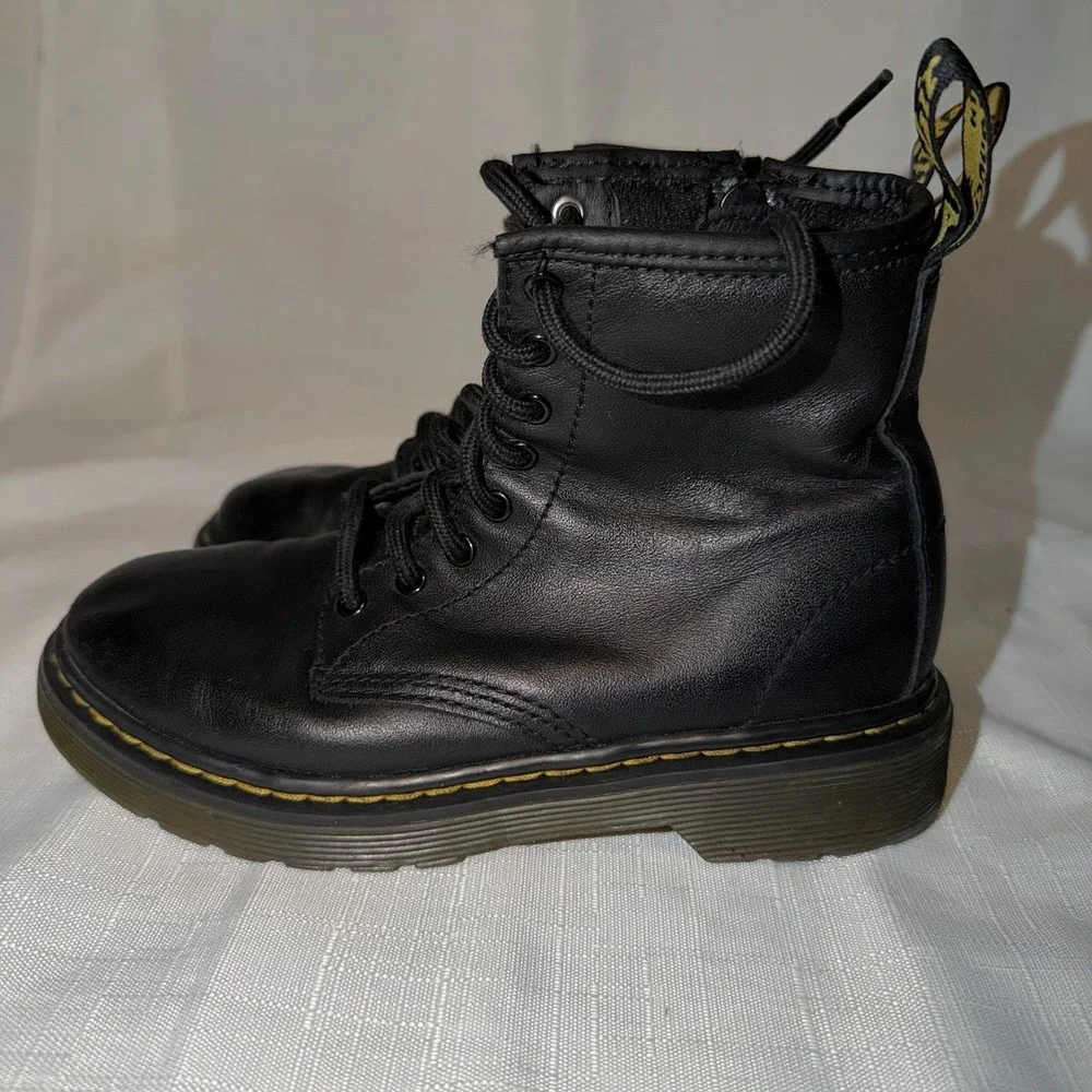 Dr. Martens 1460 Kids Size 1 Black Boots W/zipper Laces The Original 8 Hole Docs